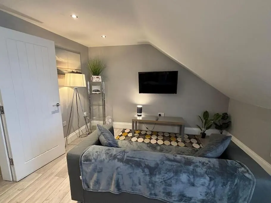 1Bed Flat - Contractors - Central Cleethorpes